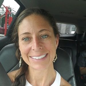 Meet your Posher, Debra